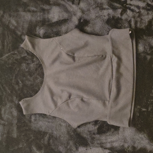 Crop top - Picture 1 of 2
